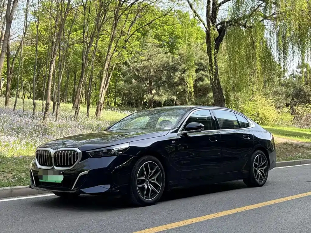 BMW I5