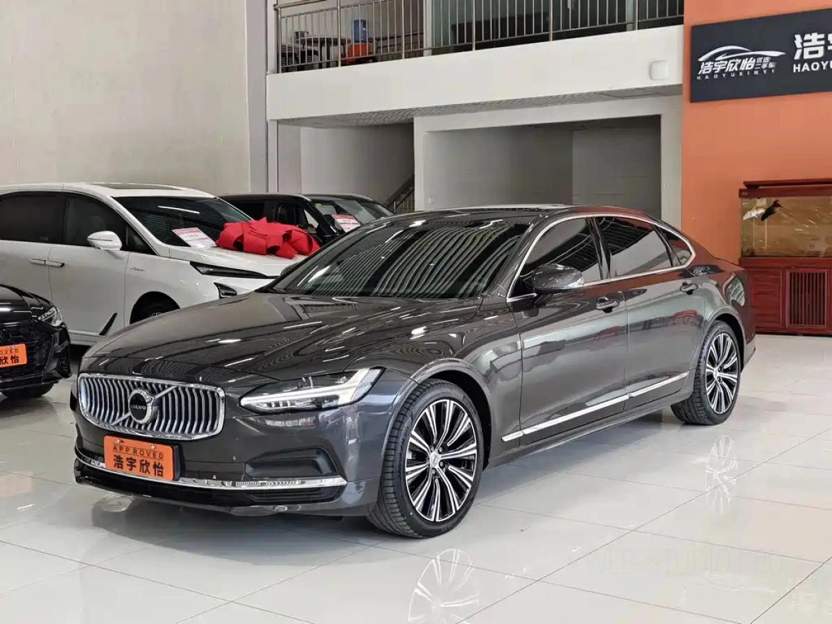 VOLVO S90  2025