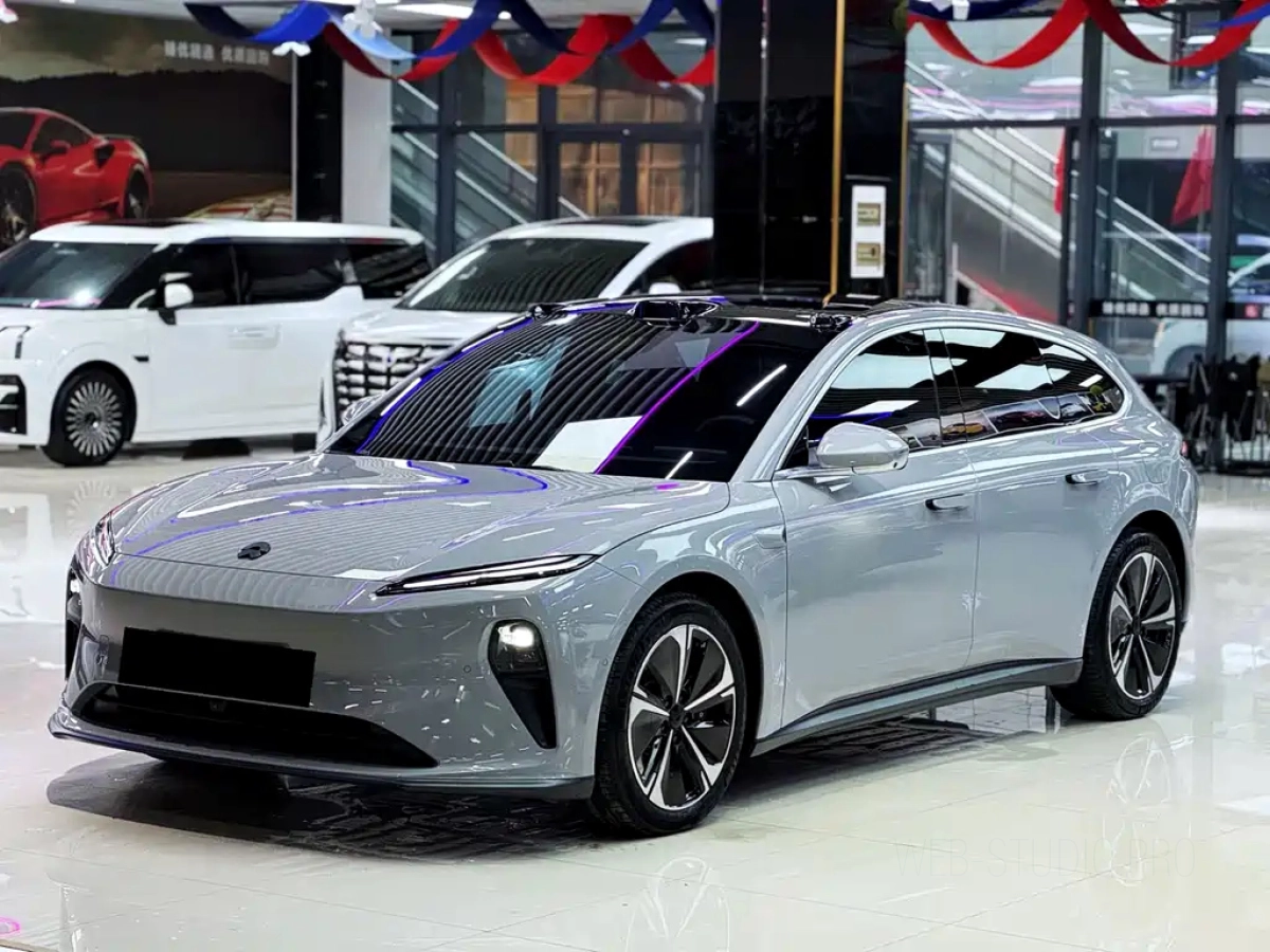 NIO ET5T  2024
