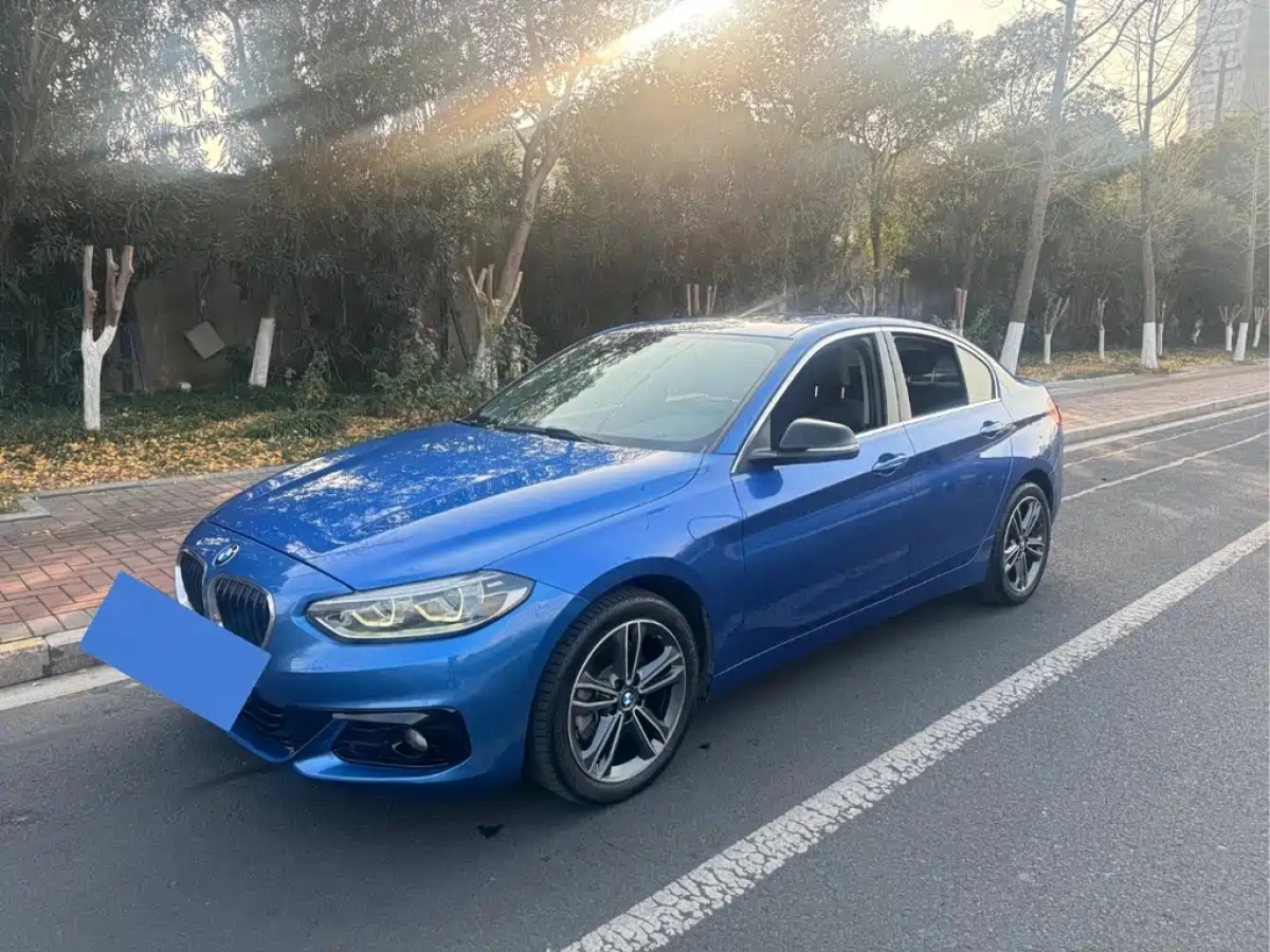 BMW 1-SERIES  2019