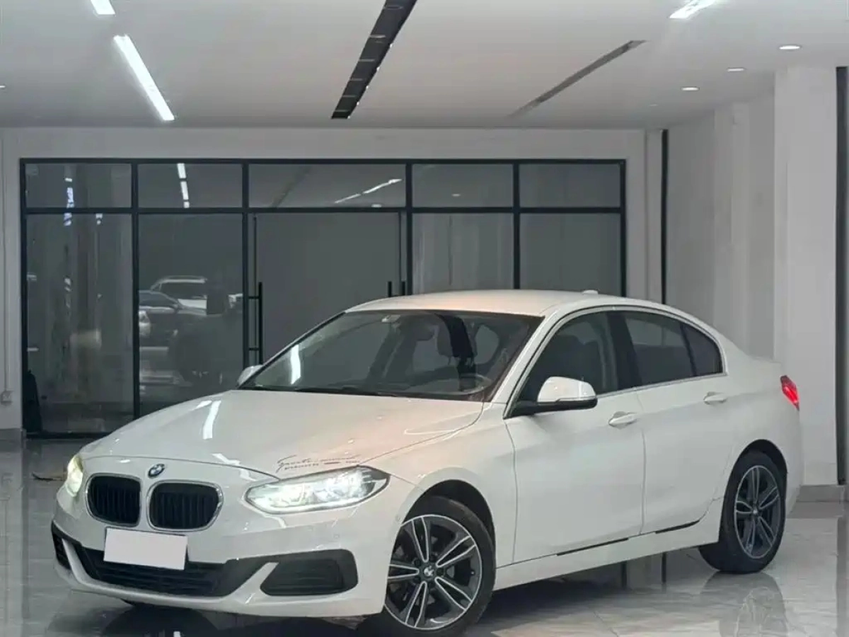 BMW 1-SERIES  2020