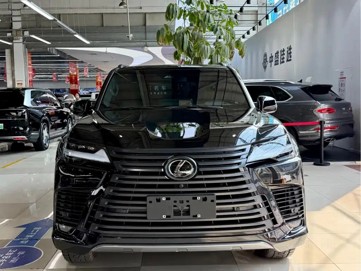 LEXUS LX