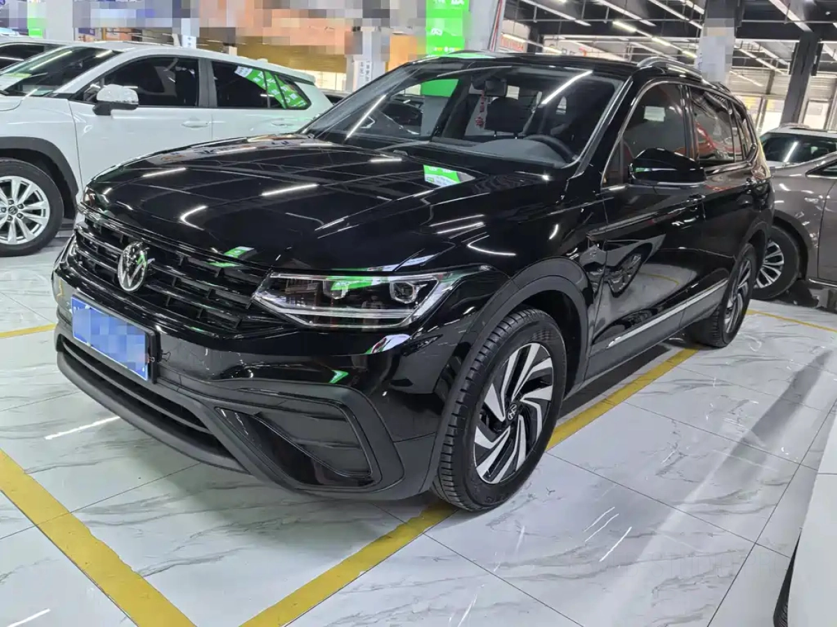 VOLKSWAGEN TIGUAN L  2024