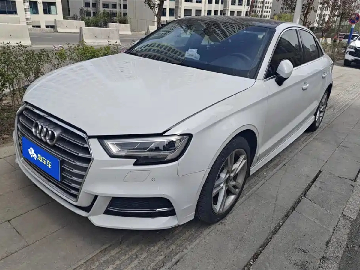 AUDI A3  2021