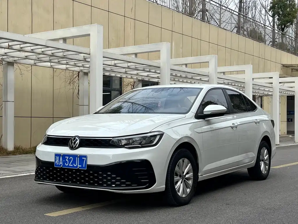 VOLKSWAGEN LAVIDA  2024