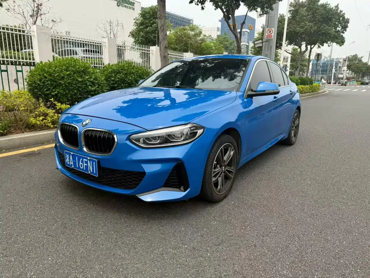 BMW 1-SERIES  2021
