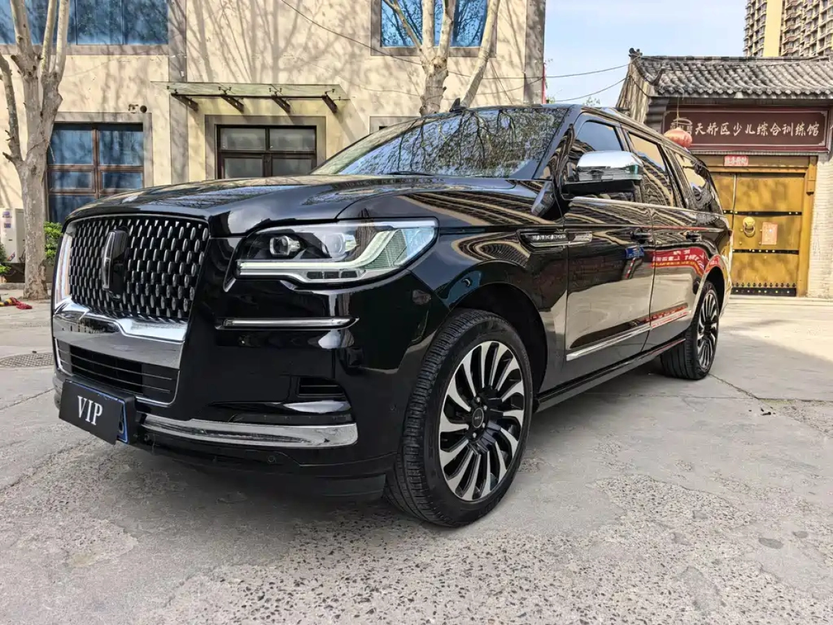 LINCOLN NAVIGATOR  2024