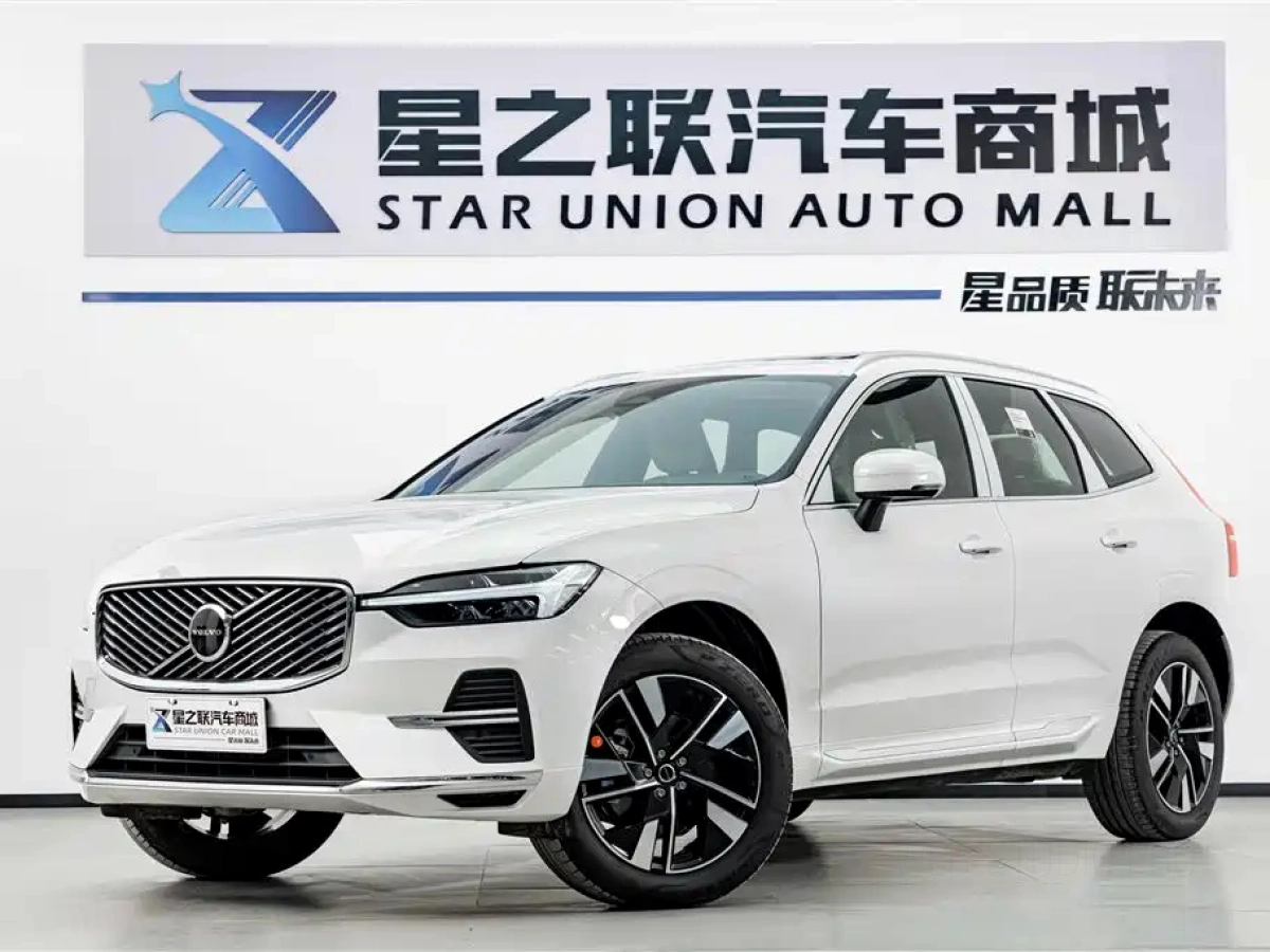 VOLVO XC60  2026