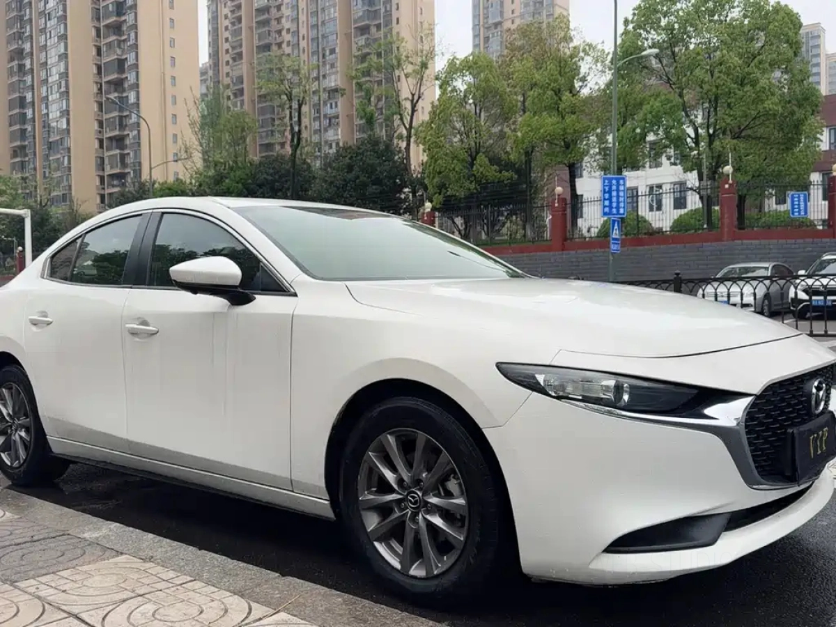 MAZDA 3 AXELA  2020