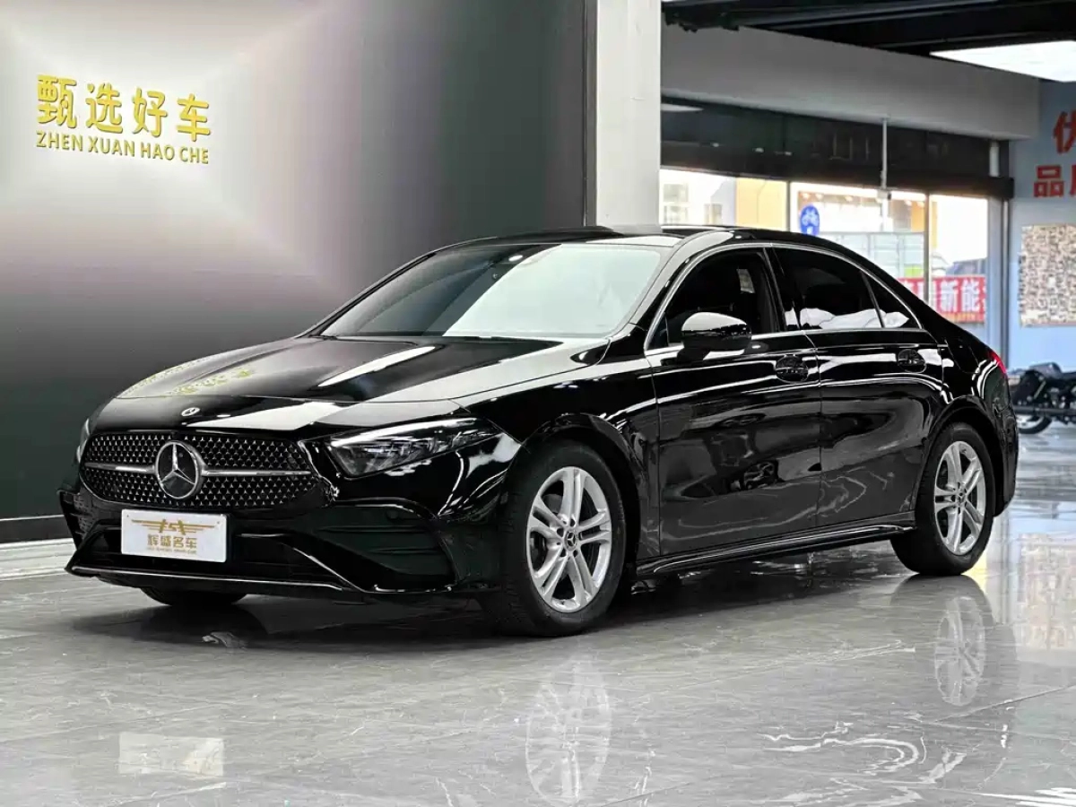 MERCEDES-BENZ A-CLASS  2024