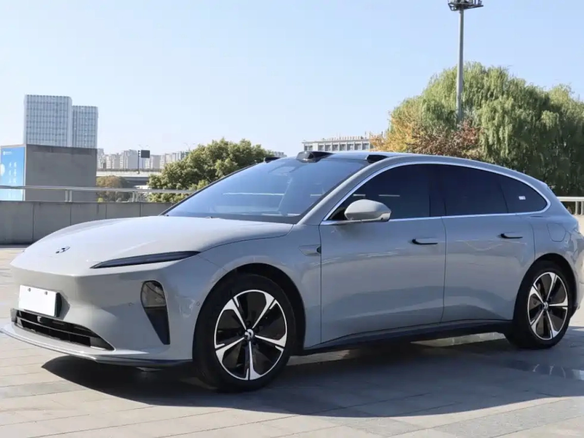 NIO ET5T