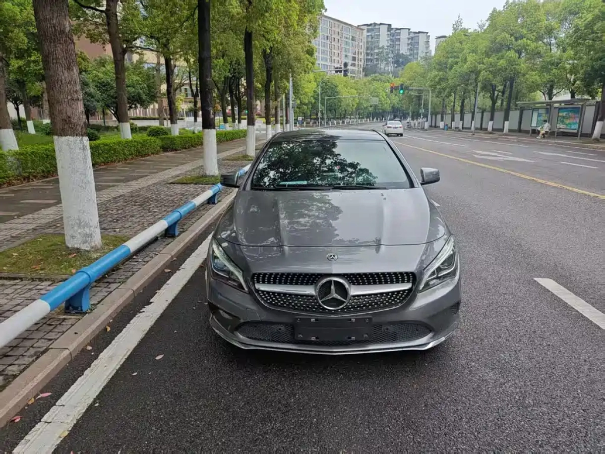 MERCEDES-BENZ CLA