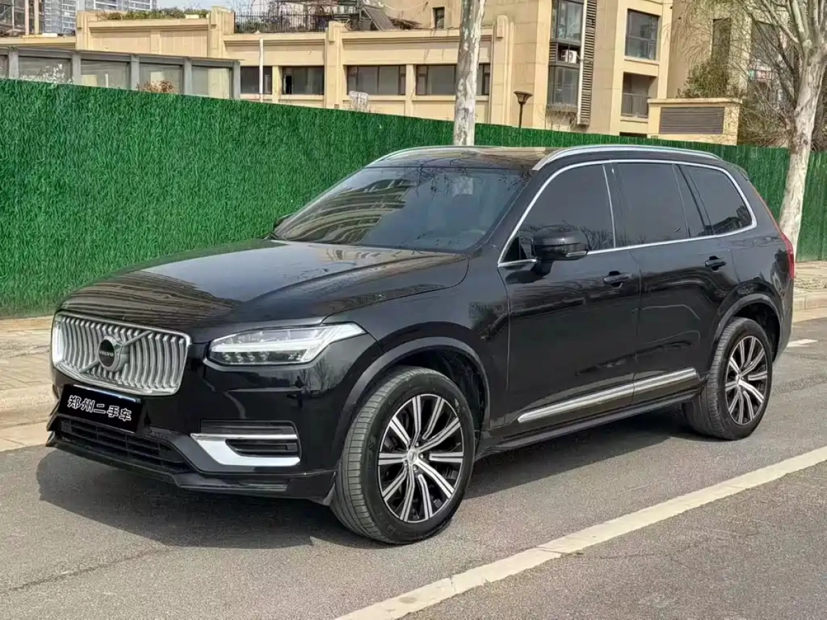 VOLVO XC90  2024
