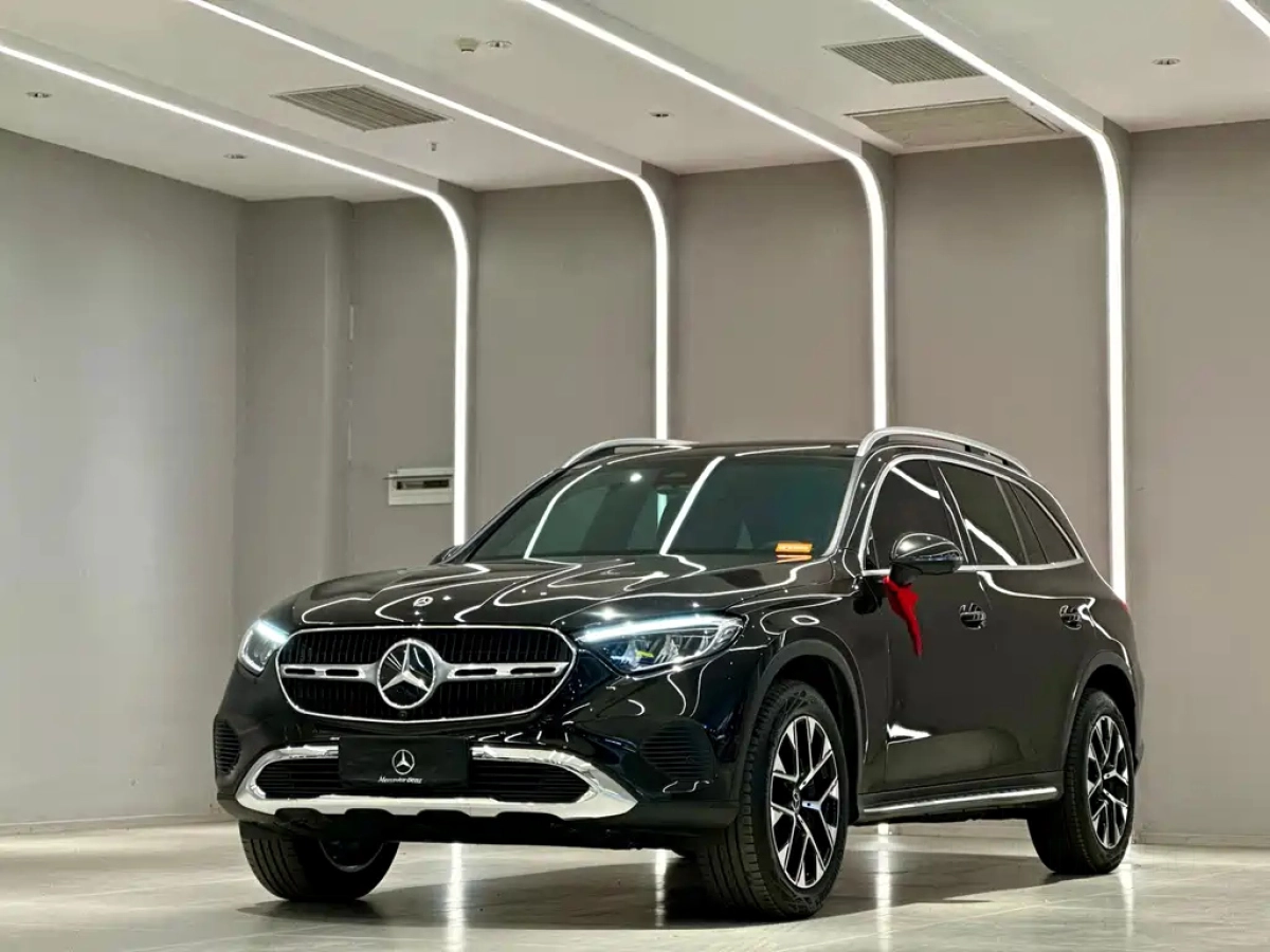 MERCEDES-BENZ GLC  2025