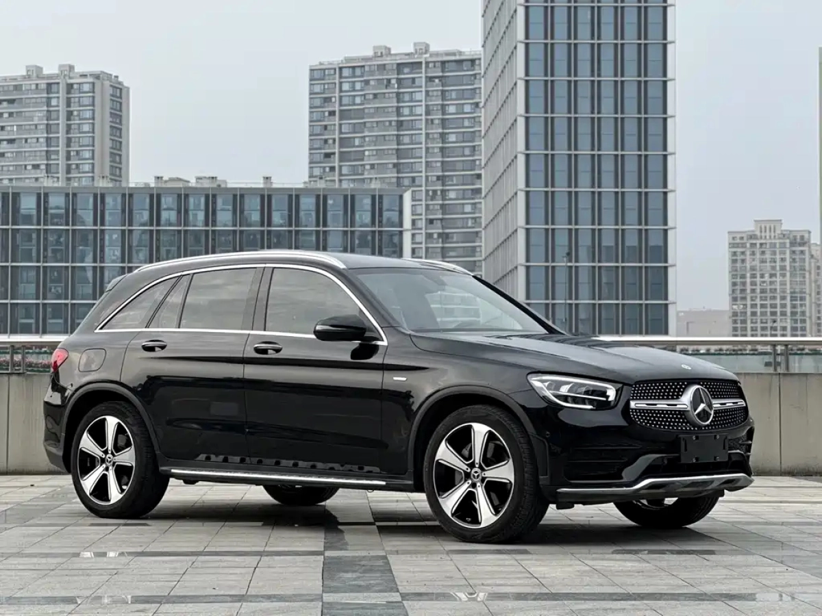 MERCEDES-BENZ GLC  2023