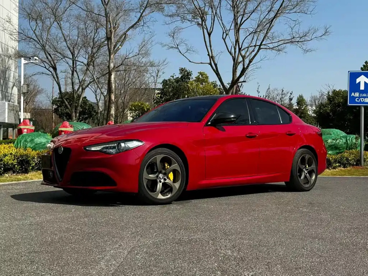 ALFAROMEO GIULIA  2020