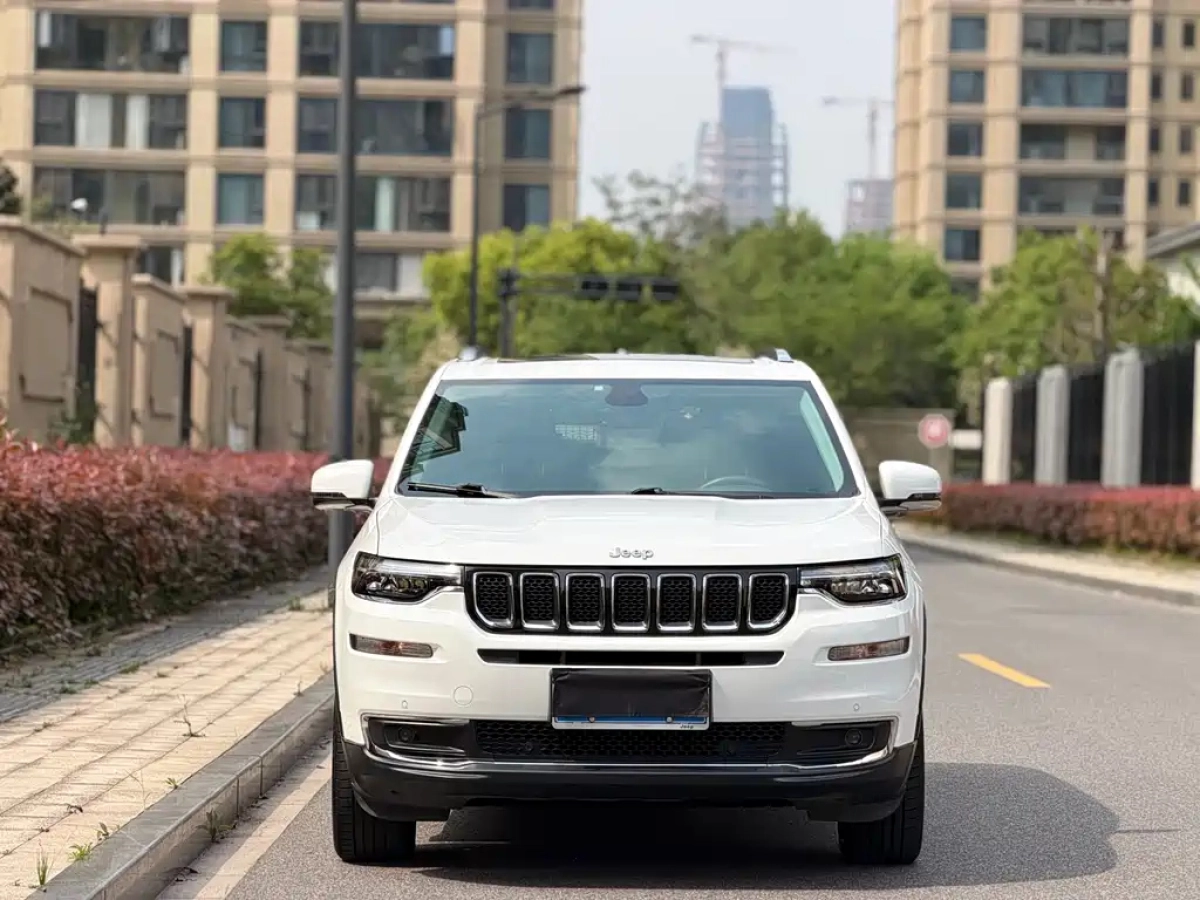 JEEP GRAND COMMANDER