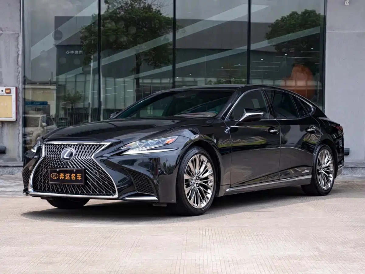 LEXUS LS  2020