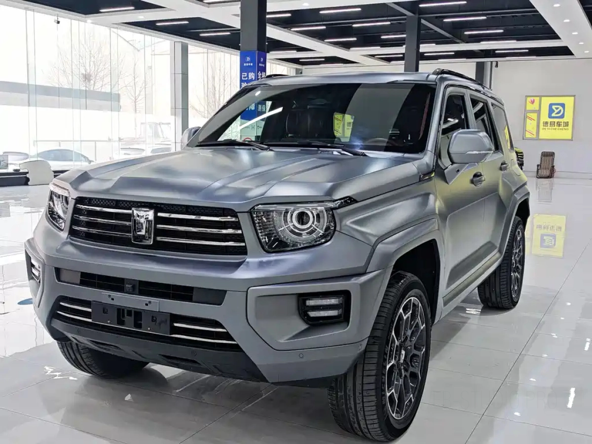 TANK 700 NEW ENERGY  2025