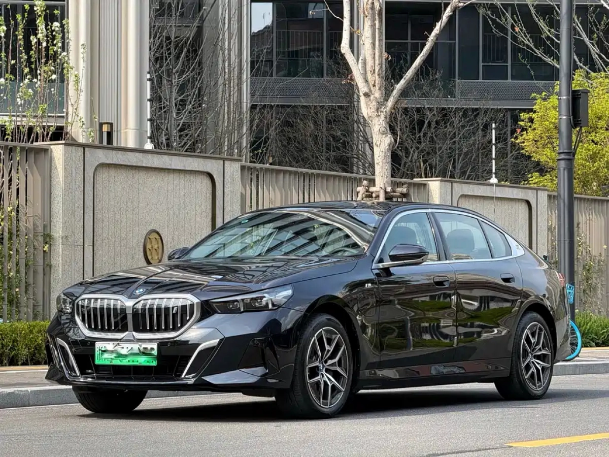 BMW I5  2025