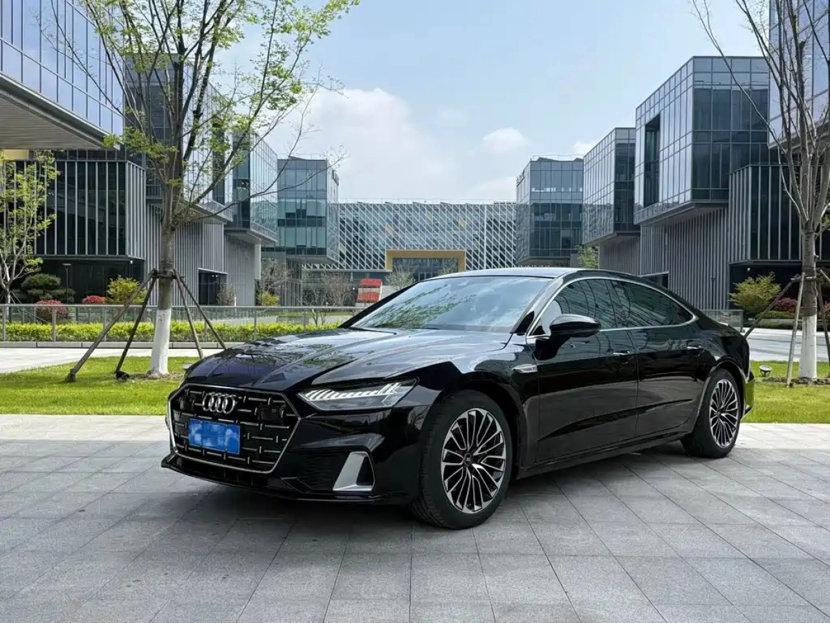 AUDI A7L  2025
