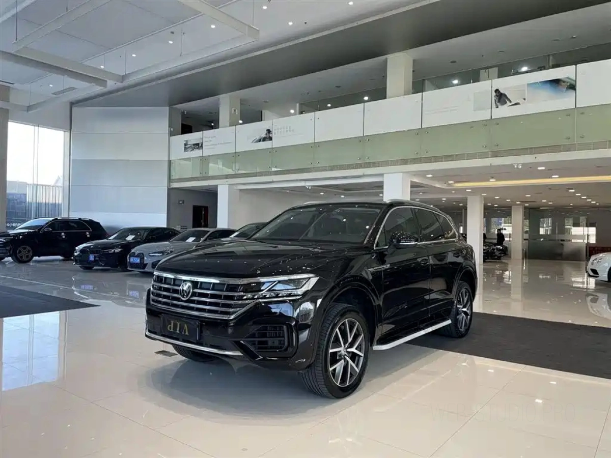 VOLKSWAGEN TOUAREG  2020