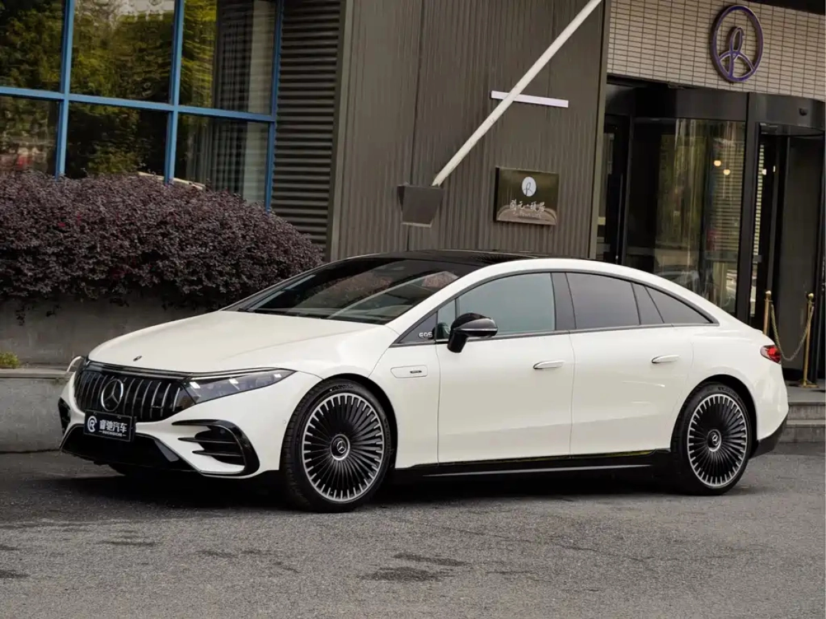 MERCEDES-BENZ EQS AMG  2024