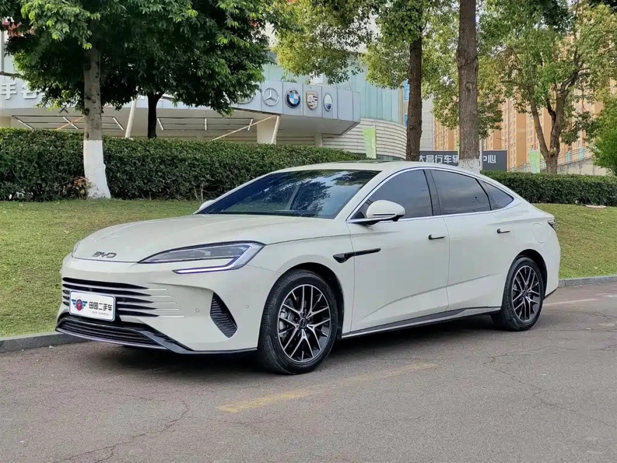 BYD SEAL 07 DM-I  2025