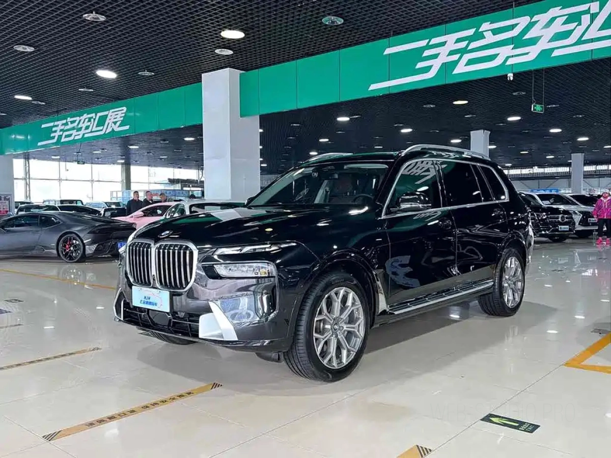 BMW X7  2024