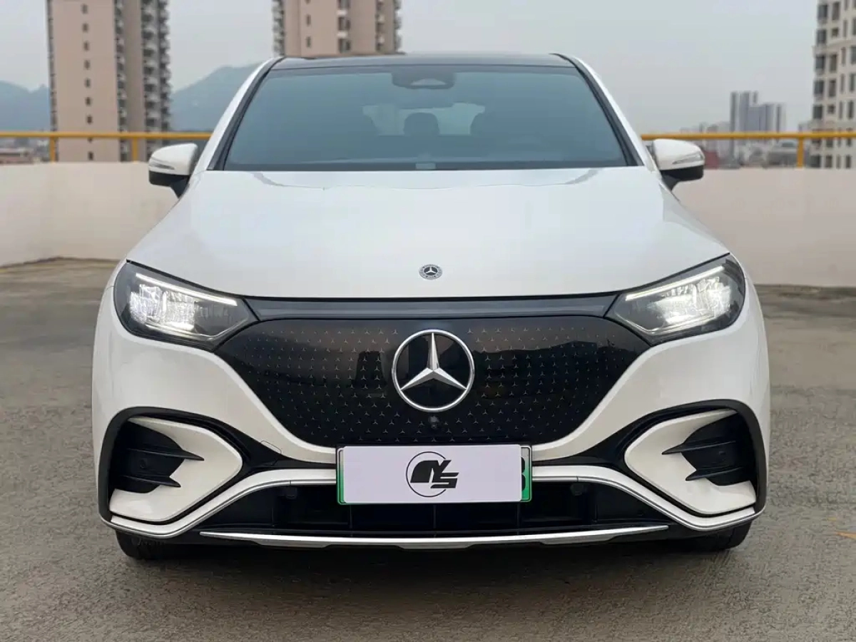 MERCEDES-BENZ EQE SUV