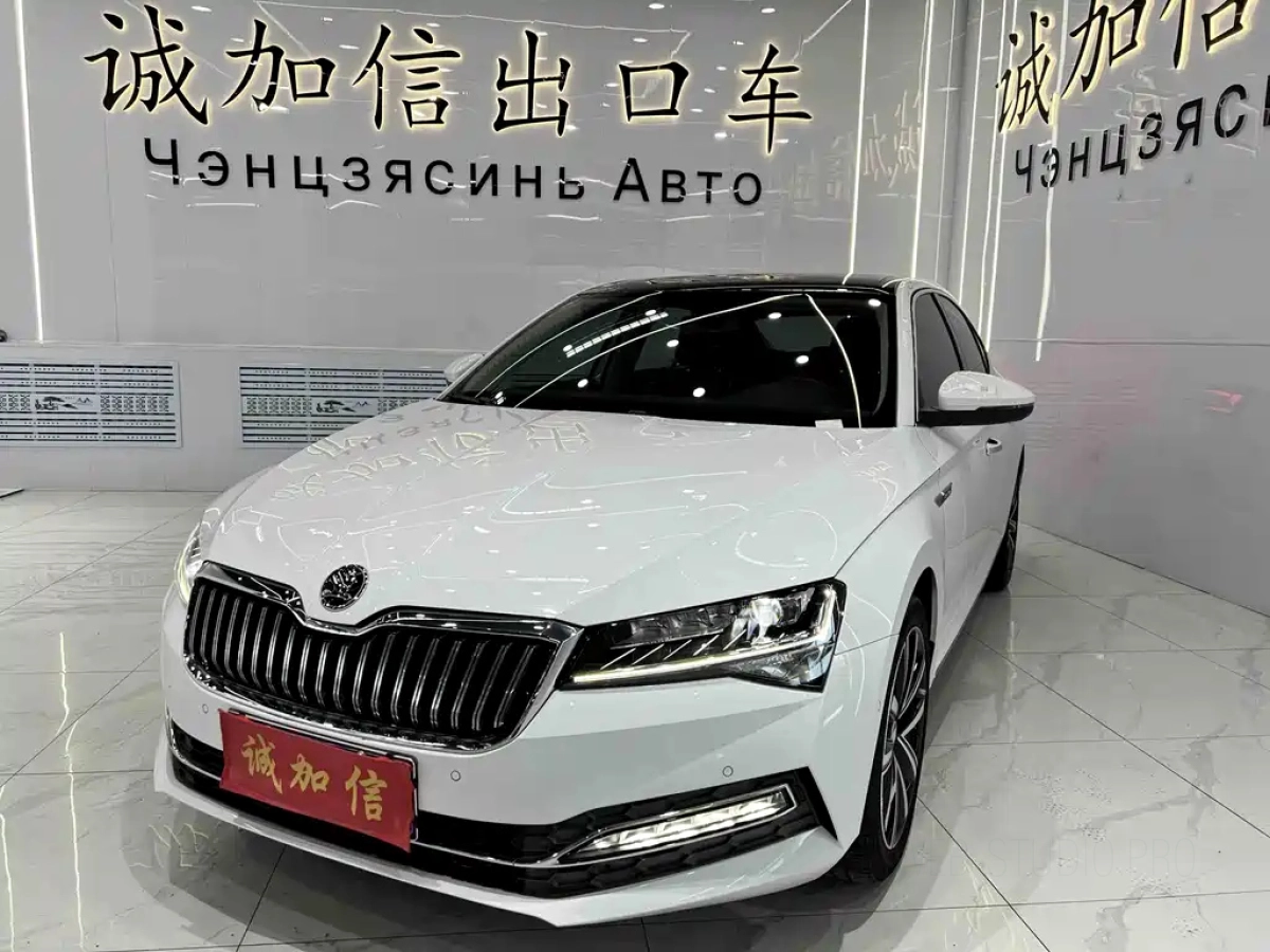 SKODA SUPERB  2023