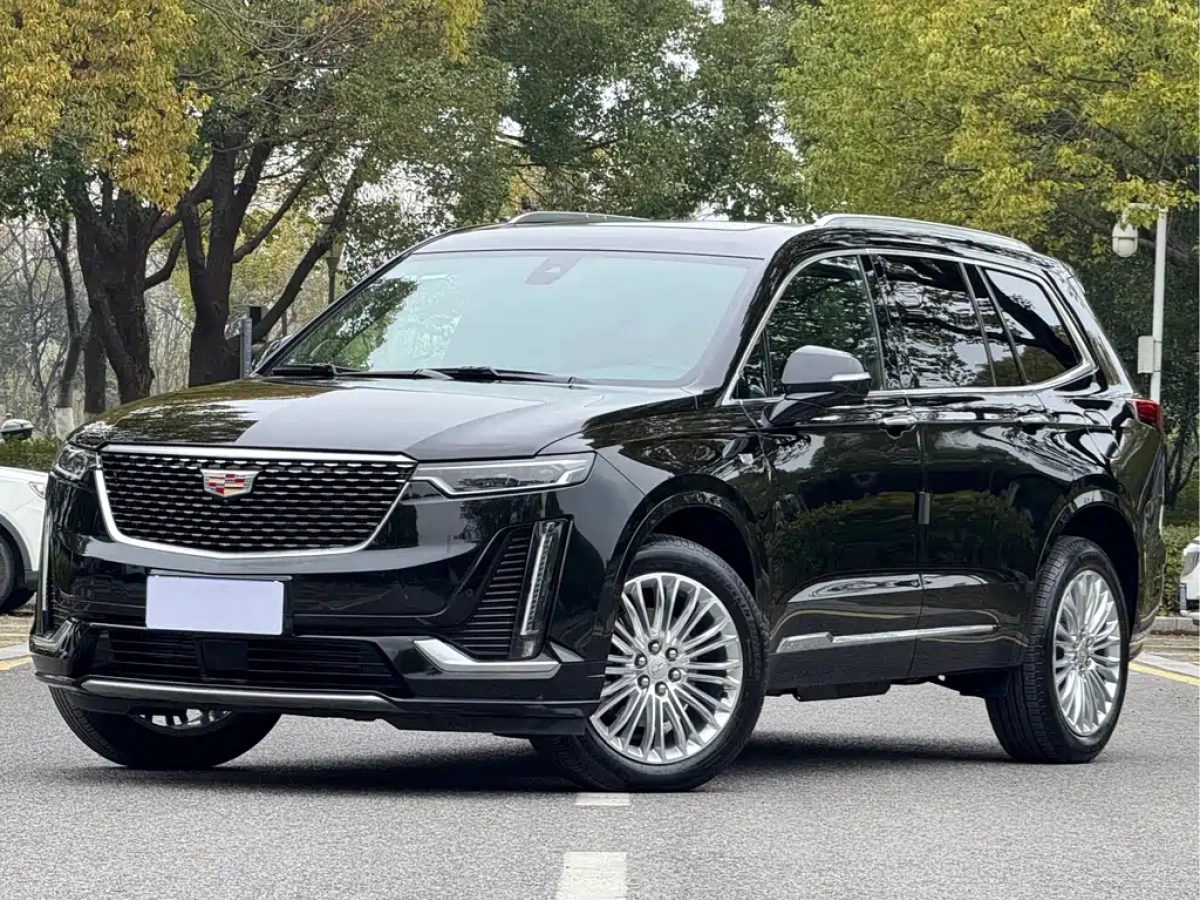 CADILLAC XT6