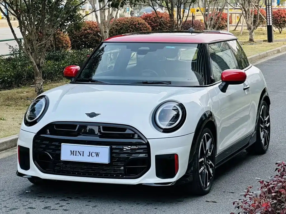 MINI JCW  2025