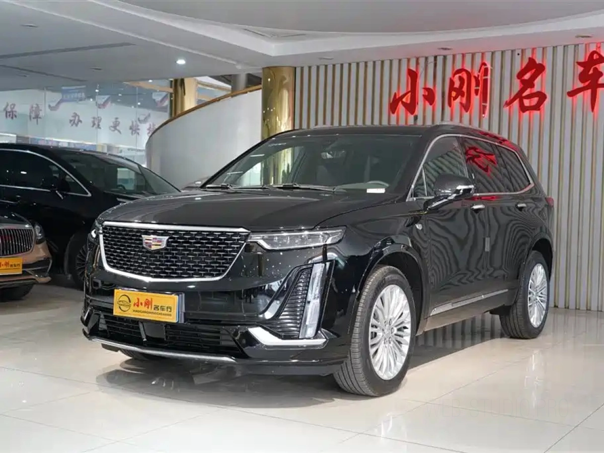 CADILLAC XT6