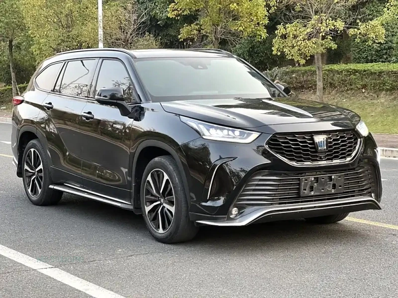 TOYOTA CROWN LUFANG
