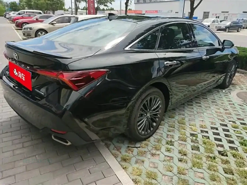 TOYOTA AVALON