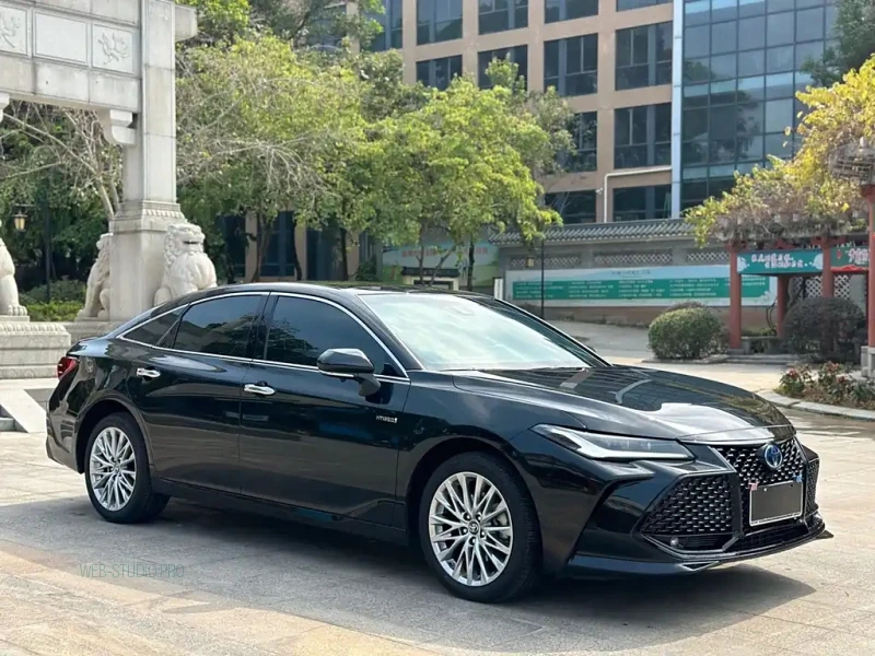 TOYOTA AVALON