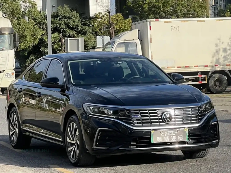 VOLKSWAGEN PASSAT NEW ENERGY