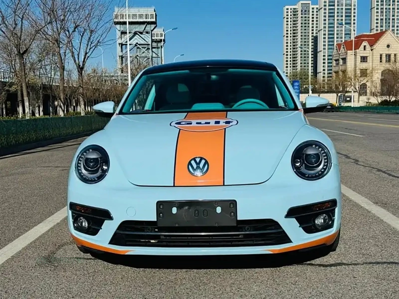 VOLKSWAGEN BEETLE