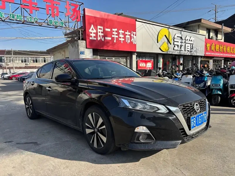 NISSAN TEANA