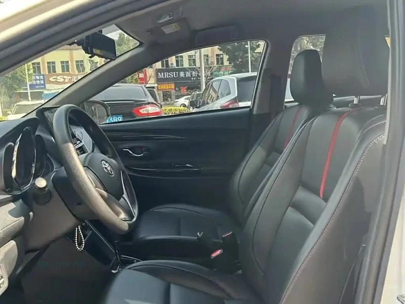 TOYOTA YARIS L DAZZLING