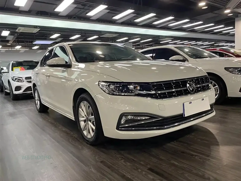 VOLKSWAGEN BORA