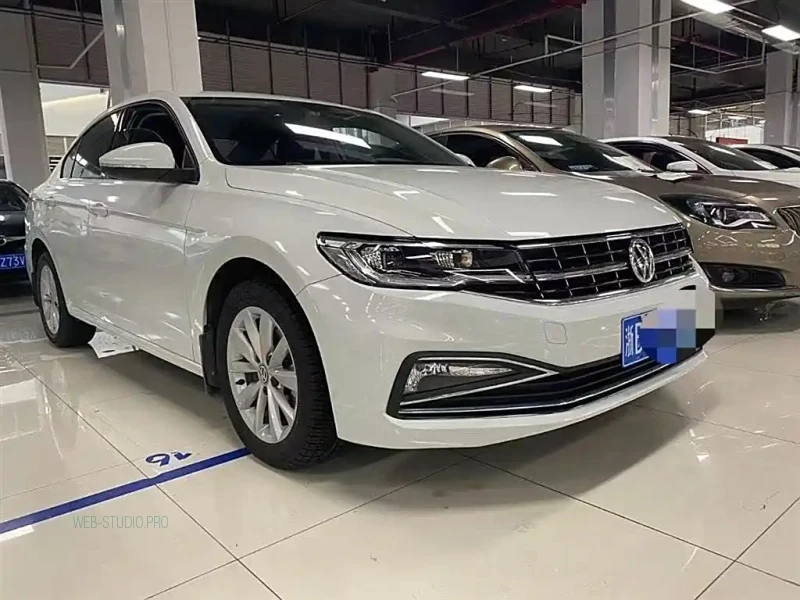 VOLKSWAGEN BORA