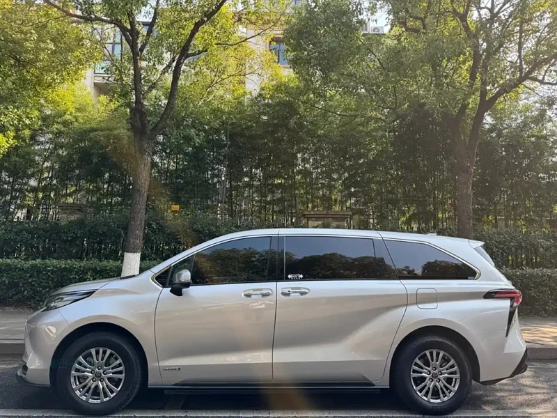 TOYOTA SIENNA SIENNA