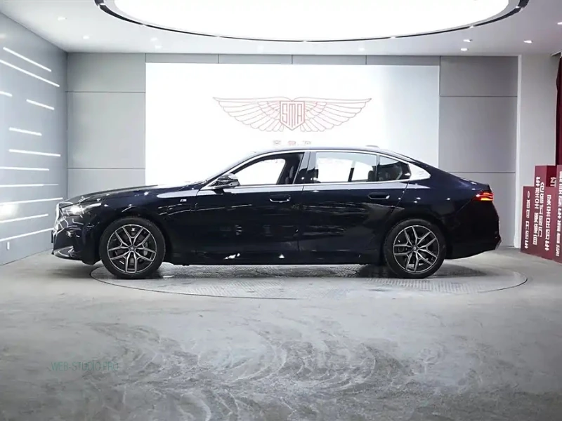 BMW I5