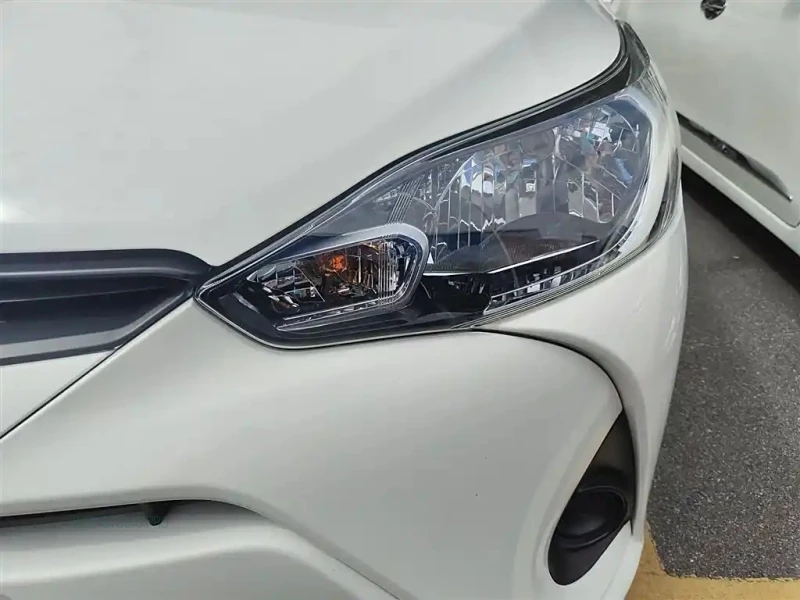 TOYOTA YARIS L ENJOY