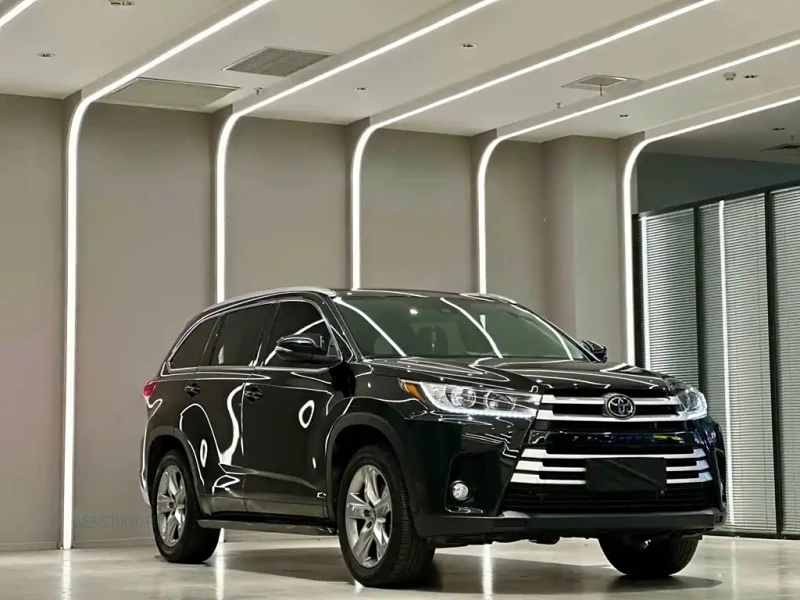 TOYOTA HIGHLANDER