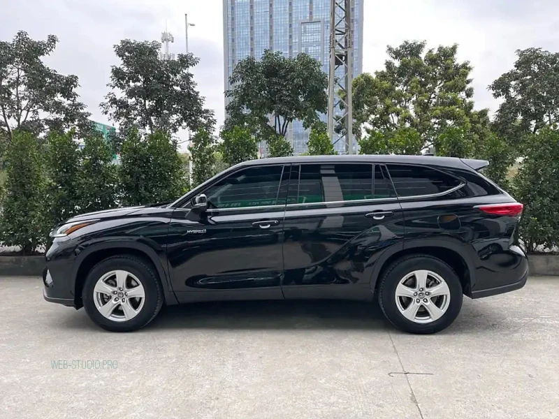 TOYOTA HIGHLANDER