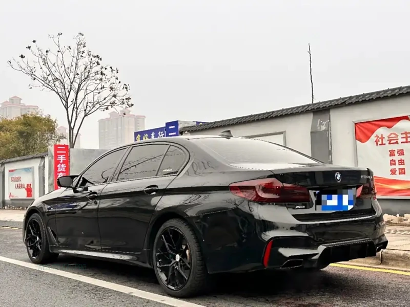 BMW 5-SERIES