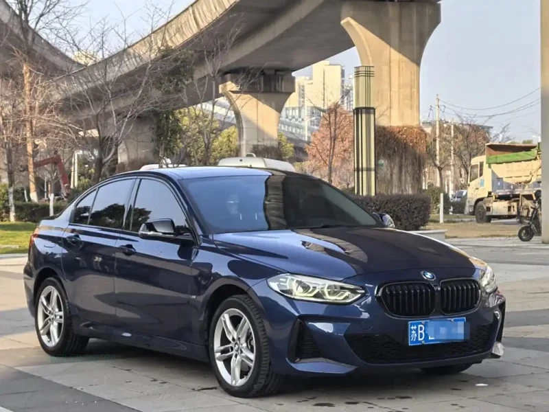 BMW 1-SERIES